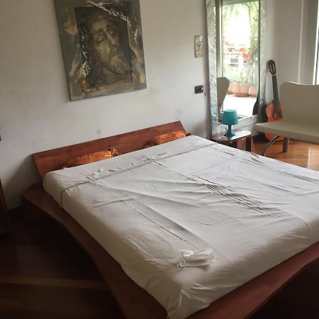Appartement Casa Delle Sorprese à Pescara Extérieur photo